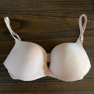 Victoria’s Secrete - 34D - Nude Plunge Bra